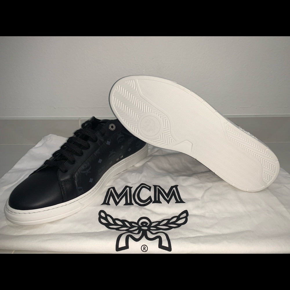 ❣️SOLD MCM Men's Visetos logo print low top black sneakers, Size IT 43, US 10